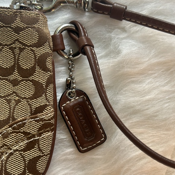 EUC, Coach small C wristlet - Picture 3 of 5